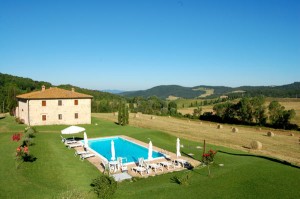 Rent country house in june Tuscany