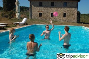 review on tripadvisor for tuscan villa with pool
