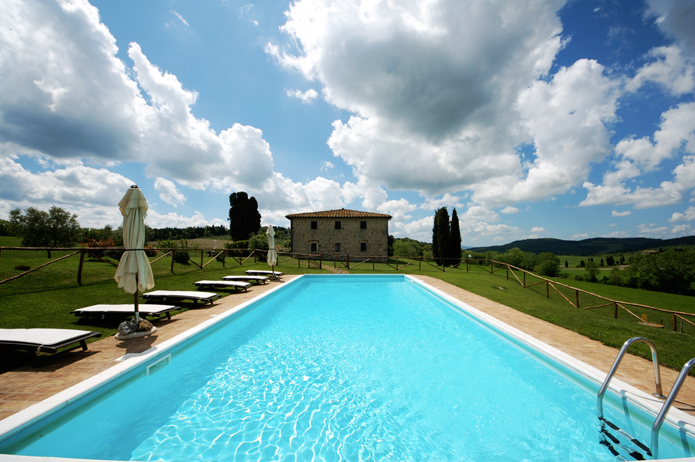 the-pool-of-tuscan-villa