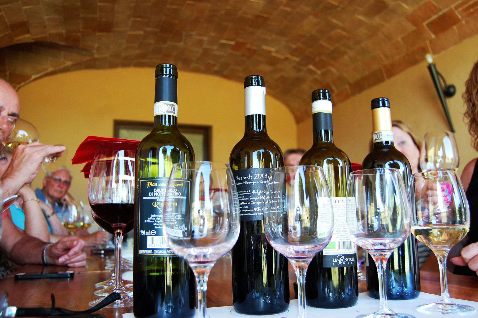 Villa in Tuscany wine tasting