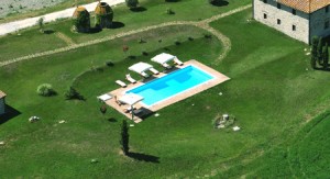 swimming pool panoramic view san gimignano
