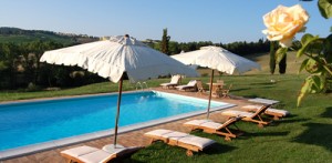 Swimming pool villa rental san gimignano tuscany