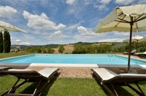 panoramic pool tuscan villa