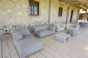 living room tuscan pergola