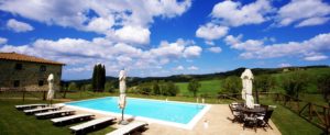 villa pool in tuscany