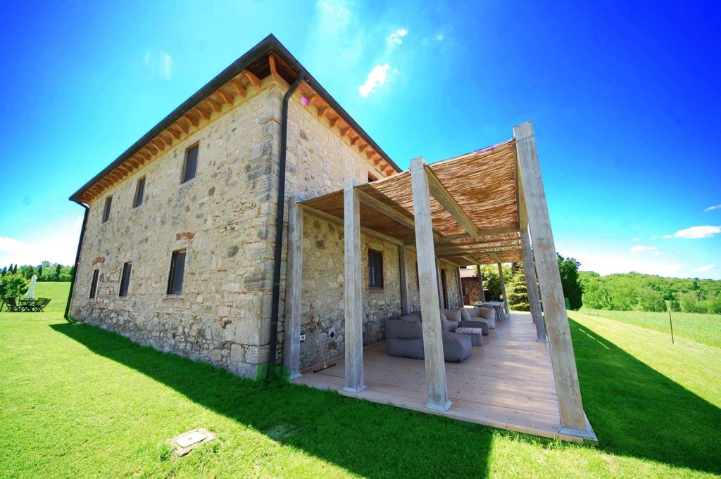 service staf for tuscany villa